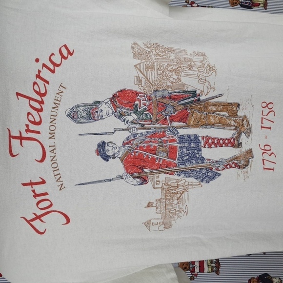 Vintage Fort Frederica St Simon Kings Court back graphic white & red XL t-shirt - Picture 4 of 5